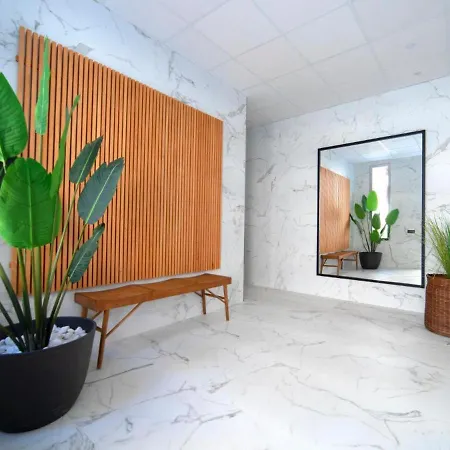 Апартаменты Service Lazaro - Edificio Aguamarina 24 *