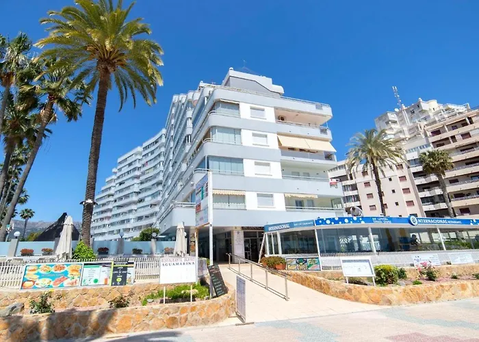 Service Lazaro - Edificio Aguamarina 24 カルプ