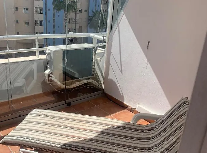 Service Lazaro - Edificio Aguamarina 24 * カルプ